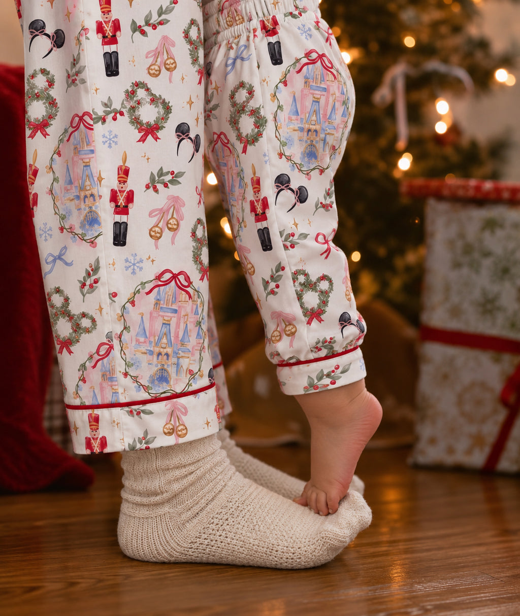 Pijama Christmas village borde rojo