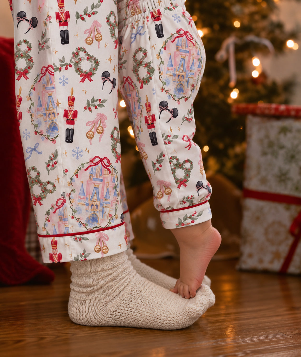 Pijama Christmas village borde rojo