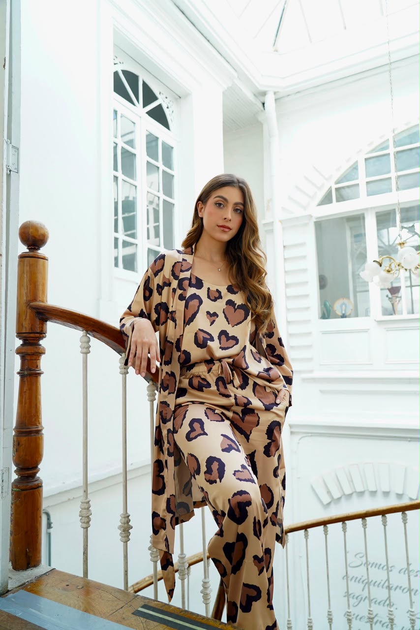 Pijama Leopardo corazón